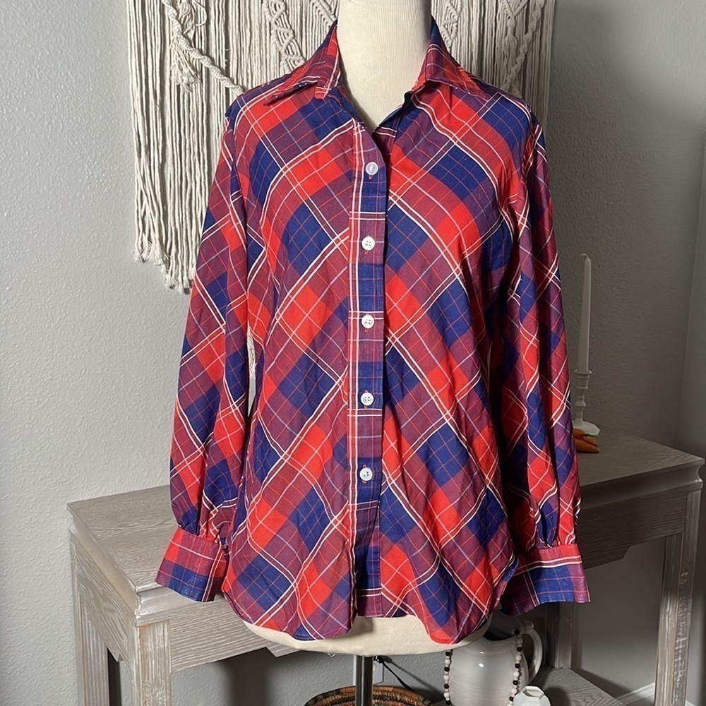 Vintage Lady Wrangler Western red button down blouse size 36